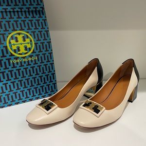 Tory Burch Round Toe Gigi Pump